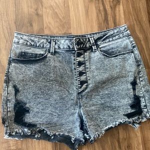 Indigo rose distressed shorts size 15 / 31